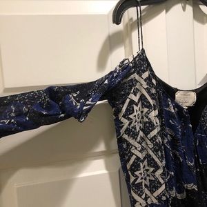 Nicole miller size 6 dress. Off the shoulder light float dress with under slip